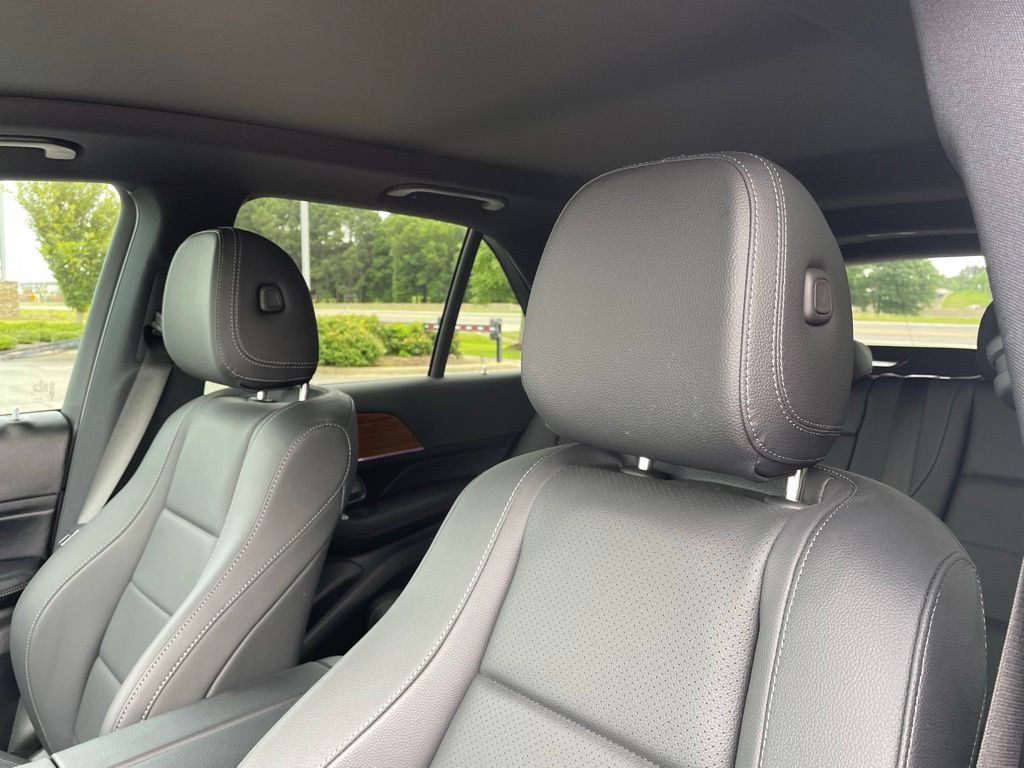 Used 2025 Mercedes-Benz GLE 450 4MATIC w/ Winter Package image 23