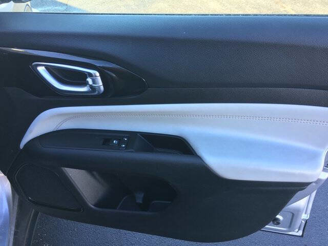 Used 2022 Jeep Compass Limited image 26