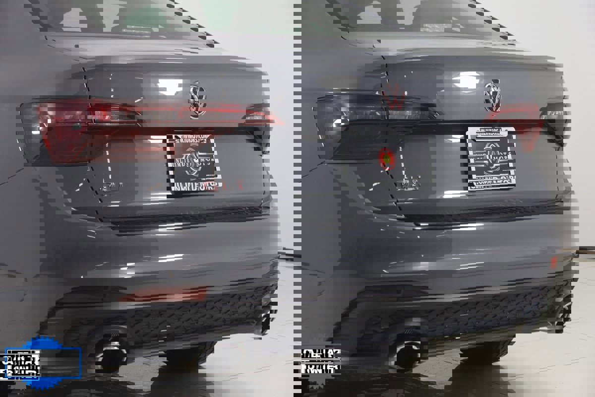 Used 2024 Volkswagen Jetta GLI Autobahn image 23