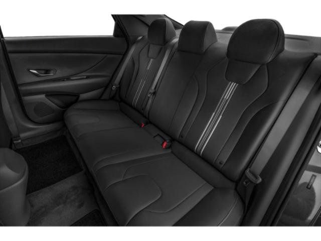 Used 2022 Hyundai Elantra SEL w/ Convenience Package FWD image 16