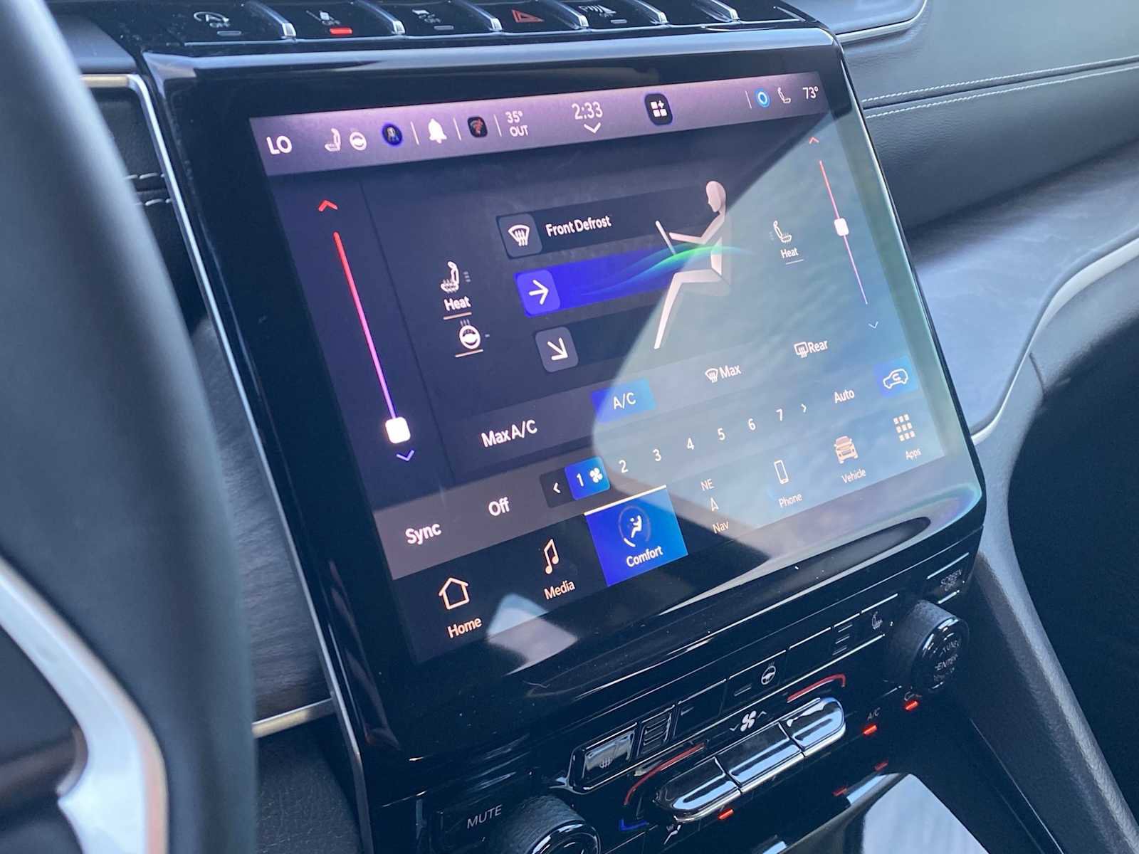 Certified 2023 Jeep Grand Cherokee Limited w/ Black Appearance Package image 32