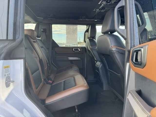 Used 2023 Ford Bronco Outer Banks image 10