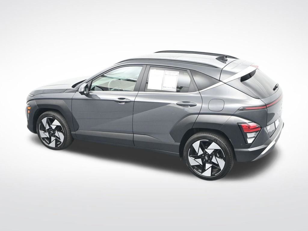 Used 2024 Hyundai Kona Limited image 31