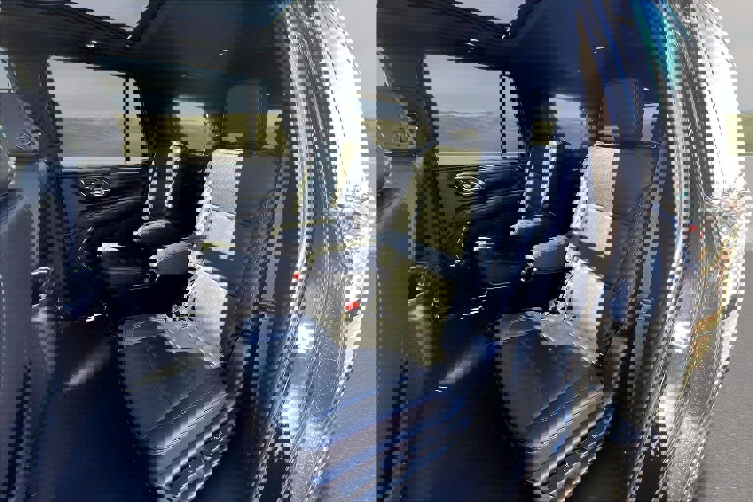 Used 2023 Chevrolet Tahoe LT w/ LT Signature Plus Package image 14