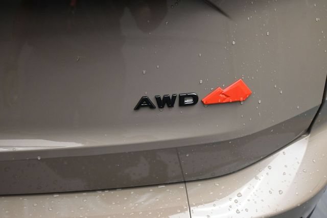 Used 2026 Nissan Rogue SV AWD/4WD image 13