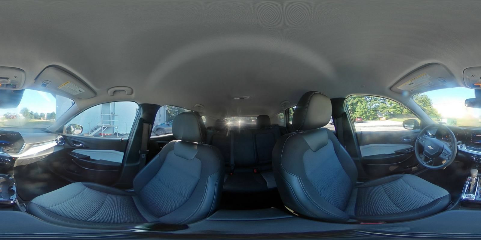 Used 2025 Chevrolet Trax LT FWD image 42