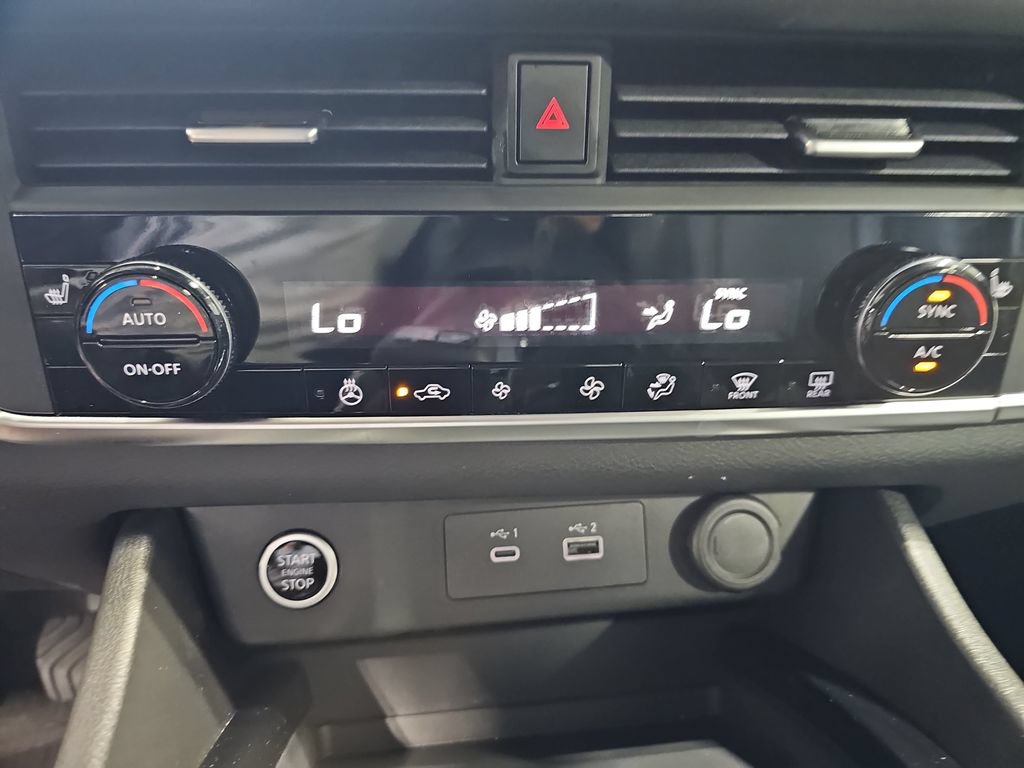 Used 2023 Nissan Rogue SV w/ SV Premium B Package AWD/4WD image 21