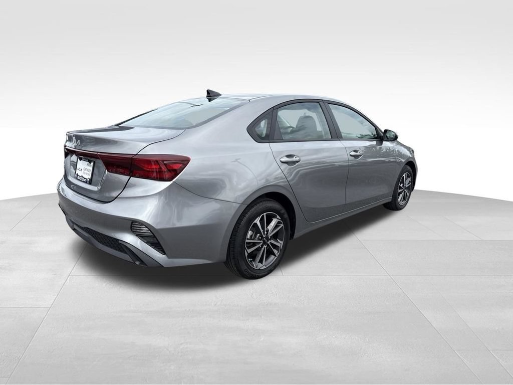 Certified 2024 Kia Forte LXS FWD image 7