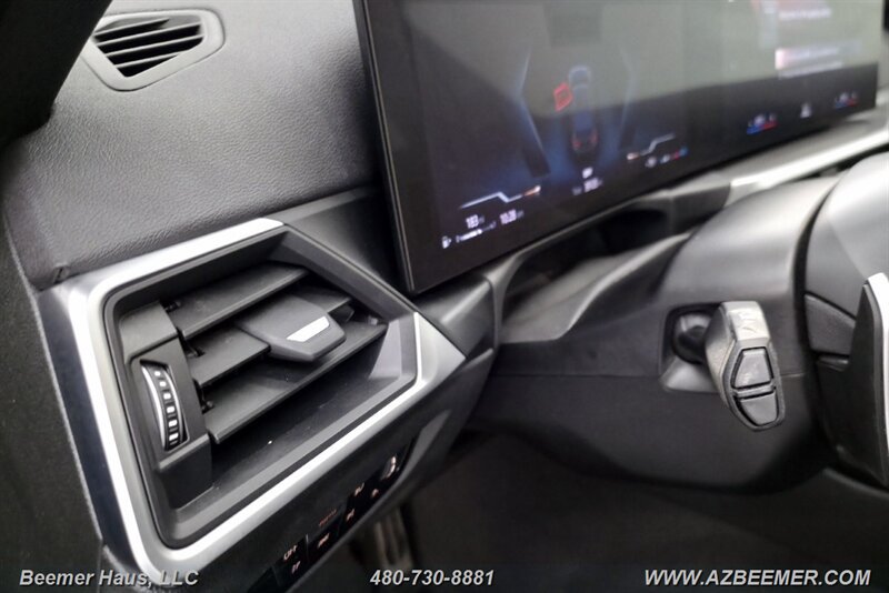 Used 2023 BMW 330i Sedan w/ M Sport Package RWD image 14