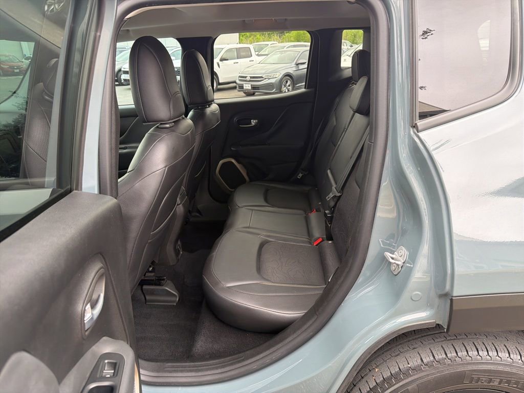 Used 2017 Jeep Renegade Trailhawk image 24