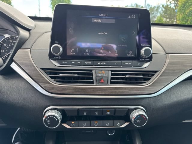 Used 2023 Nissan Altima 2.5 SV FWD image 17