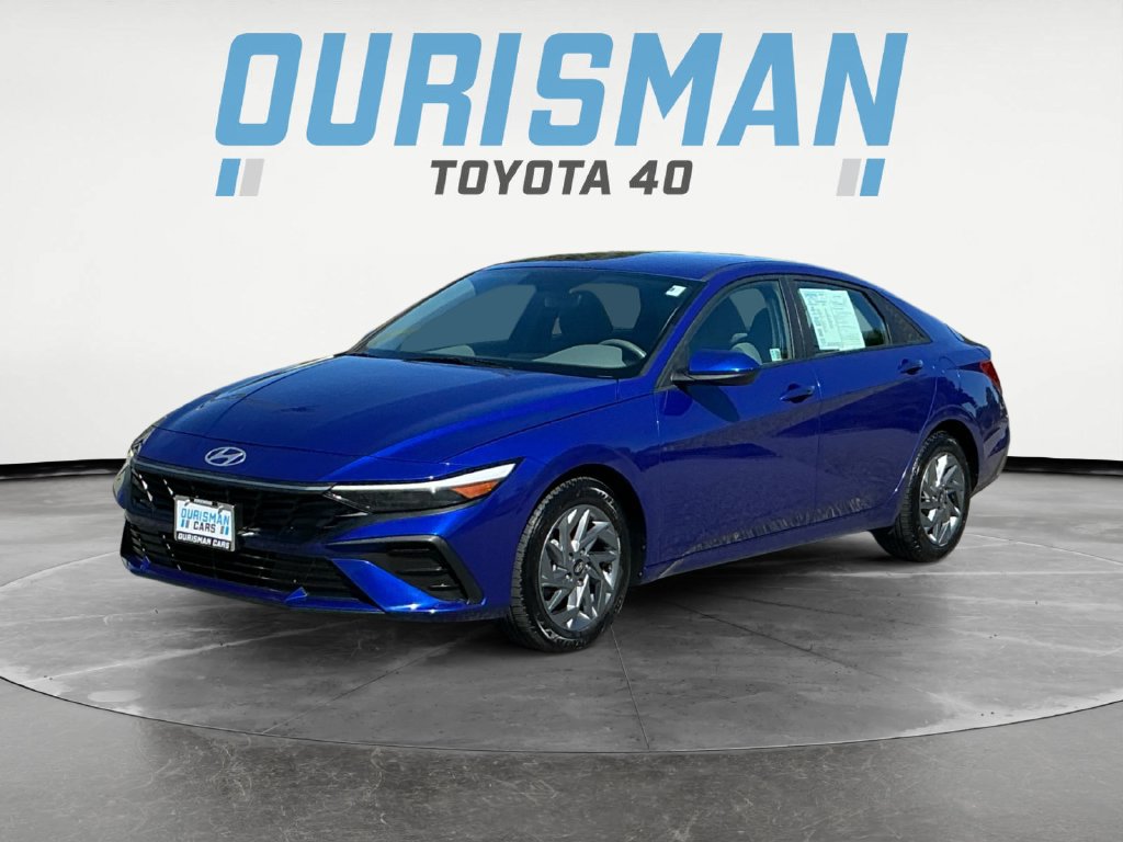 Used 2024 Hyundai Elantra SEL FWD image 3