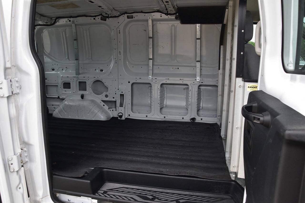 Used 2016 Ford Transit 250 130 Low Roof w/ Exterior Upgrade Package RWD image 11