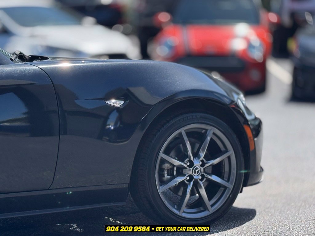 Used 2021 MAZDA MX-5 Miata RF Grand Touring RWD image 10