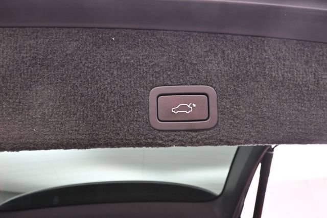 Used 2016 Volvo XC60 T6 w/ Protection Package FWD image 29