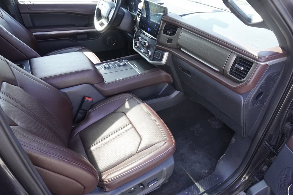 Used 2024 Ford Expedition Max Limited AWD/4WD image 22