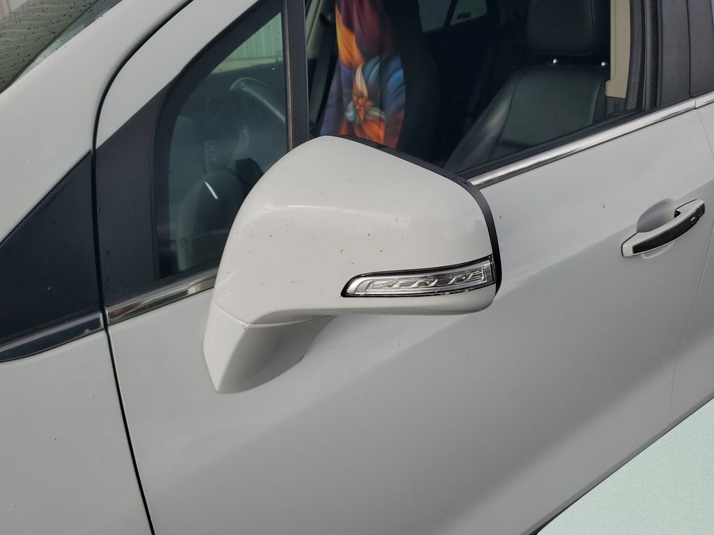 Used 2019 Buick Encore Essence FWD image 28