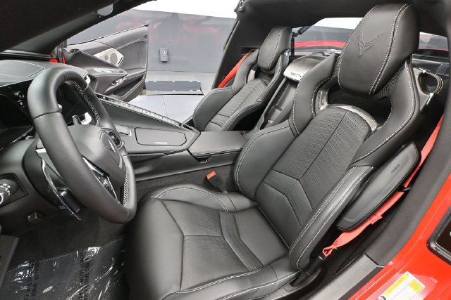 Used 2024 Chevrolet Corvette Stingray Preferred Cpe w/ Battery Protection Package RWD image 20
