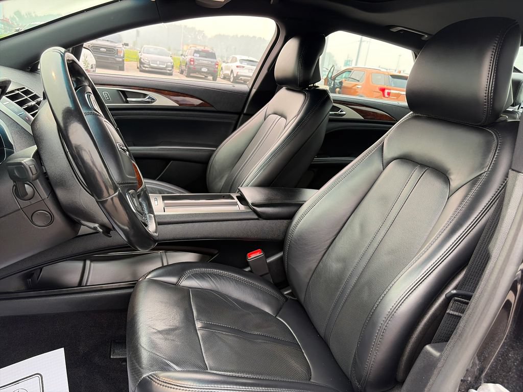 Used 2019 Lincoln MKZ Reserve AWD/4WD image 16