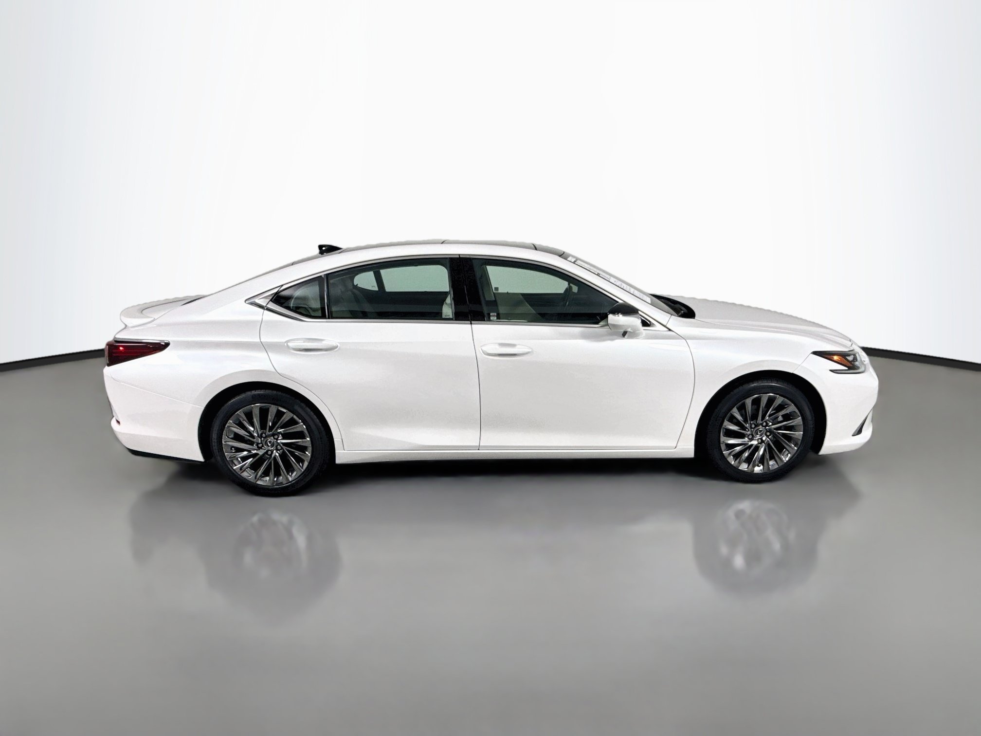 Certified 2025 Lexus ES 350 Ultra Luxury w/ Accessory Package (Z2) FWD image 8