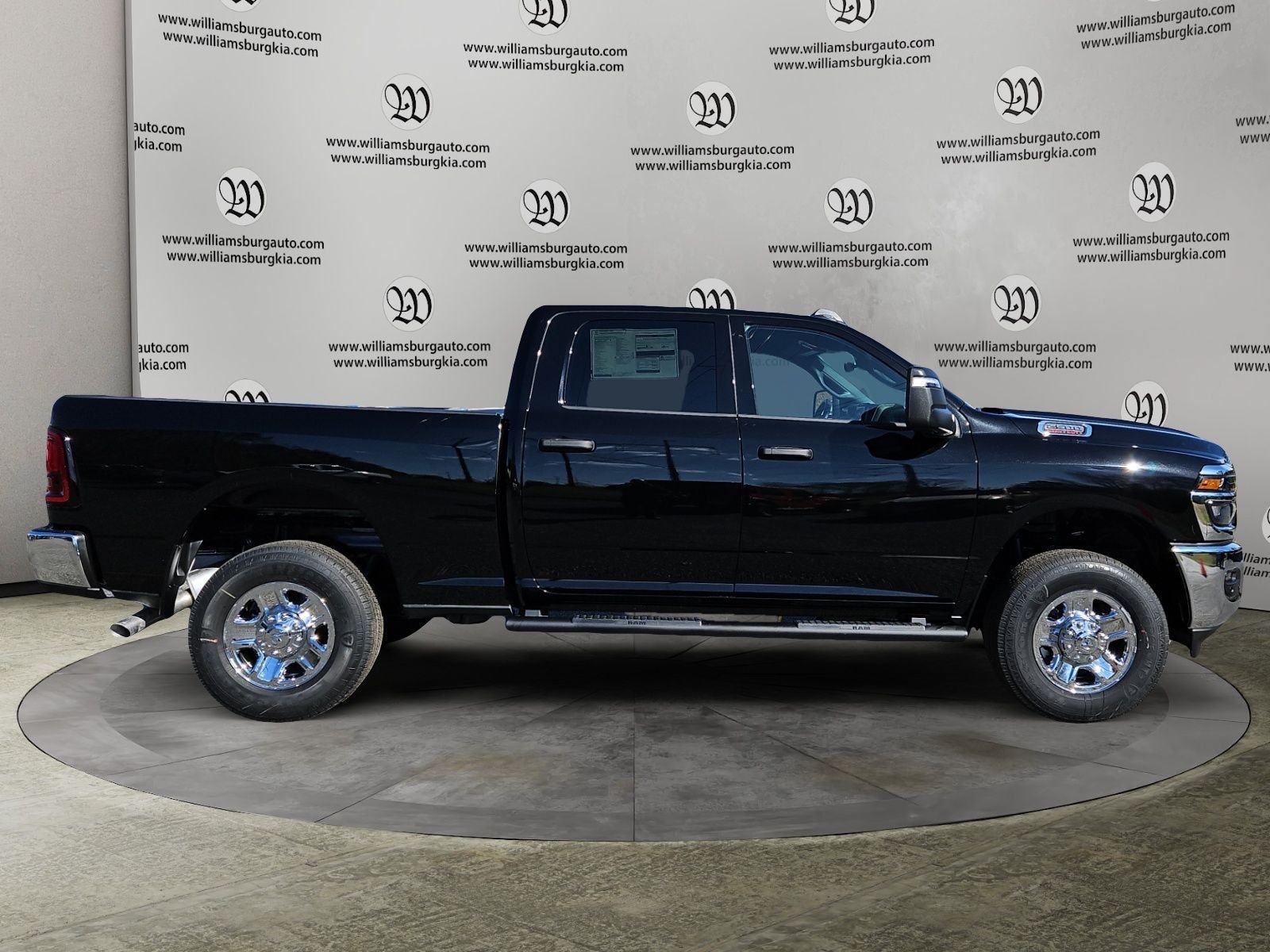New 2026 RAM 2500 Tradesman AWD/4WD image 6