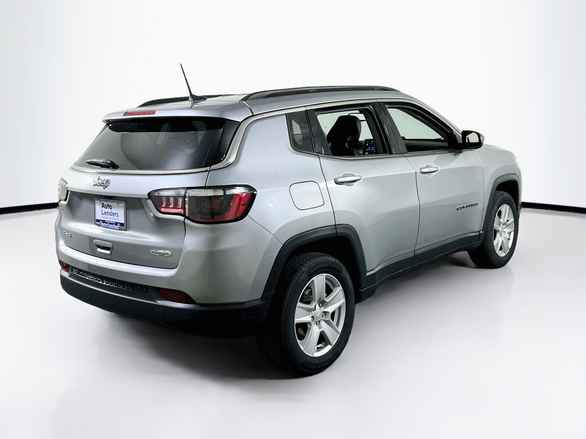 Used 2022 Jeep Compass Latitude AWD/4WD image 5