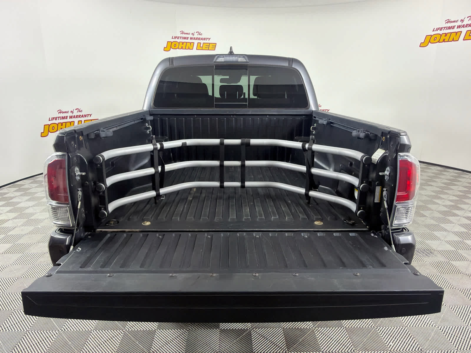 Used 2021 Toyota Tacoma TRD Off-Road w/ Technology Package AWD/4WD image 5