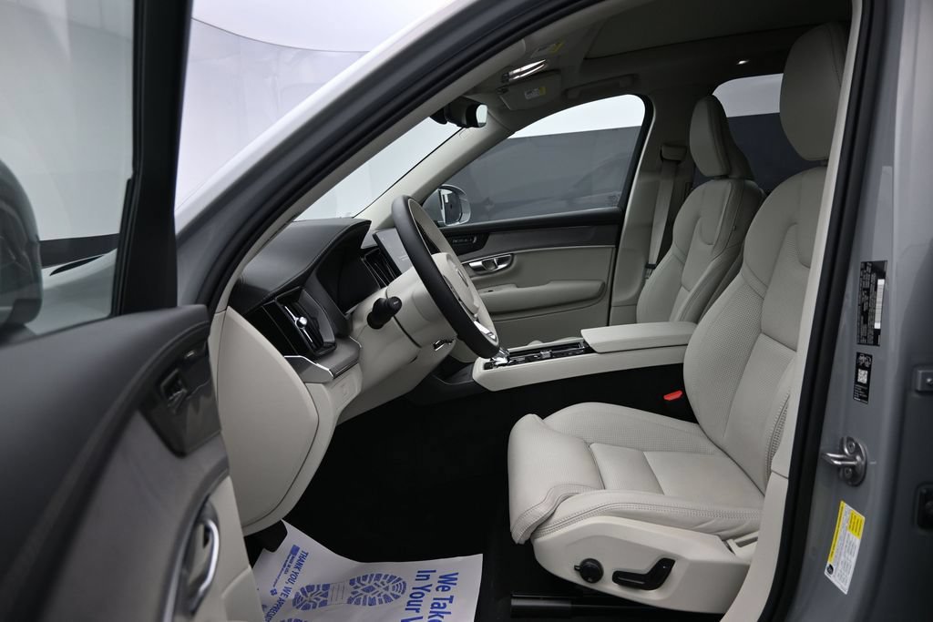 Certified 2026 Volvo XC90 B6 Ultra AWD/4WD image 11