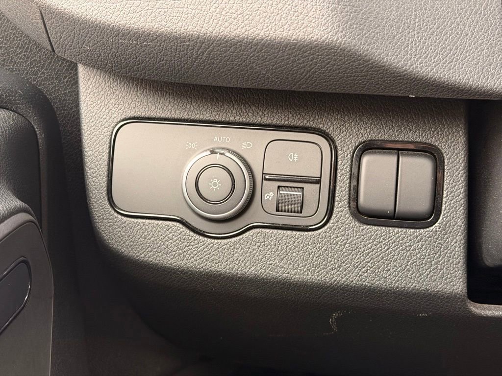 Used 2024 Mercedes-Benz Sprinter 2500 image 15
