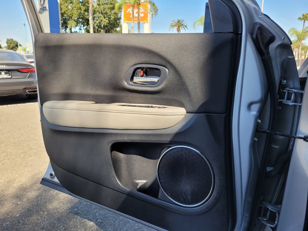 Used 2022 Honda HR-V EX image 32