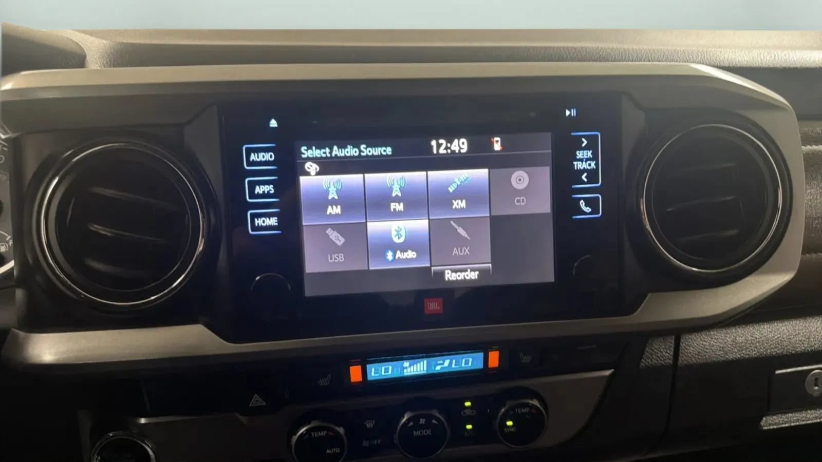 Used 2017 Toyota Tacoma Limited w/ Tow Package RWD image 13
