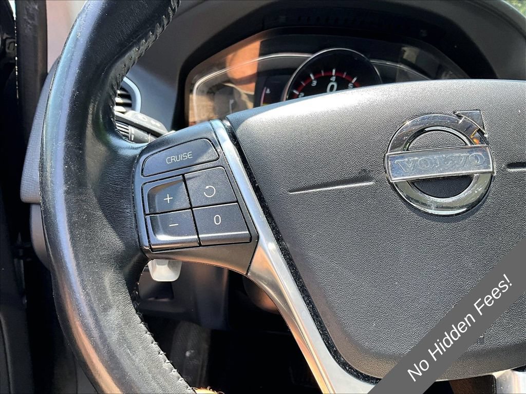 Used 2015 Volvo XC60 T6 w/ Proximity Package AWD/4WD image 16