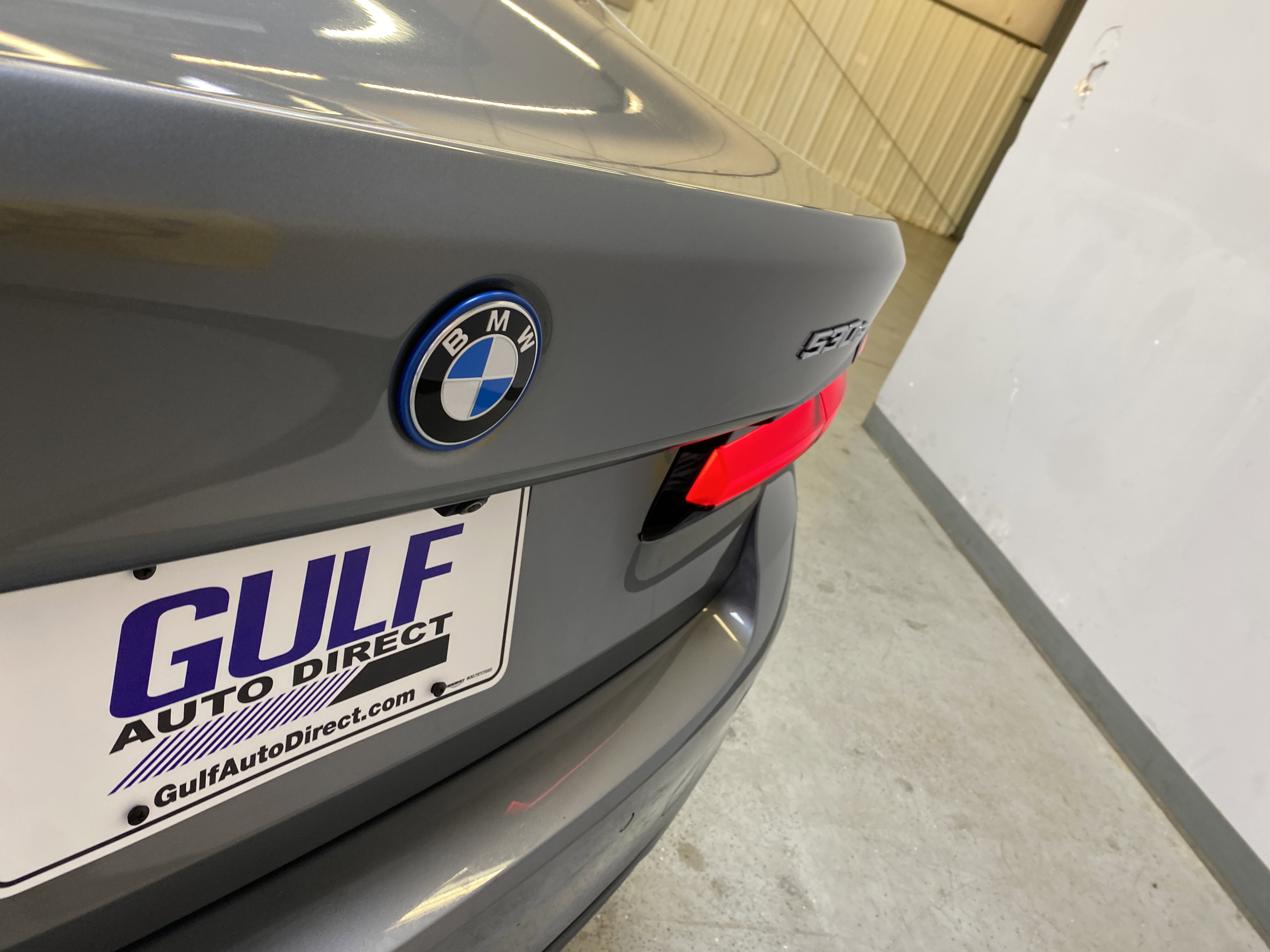 Used 2023 BMW 530e w/ Premium Package image 17