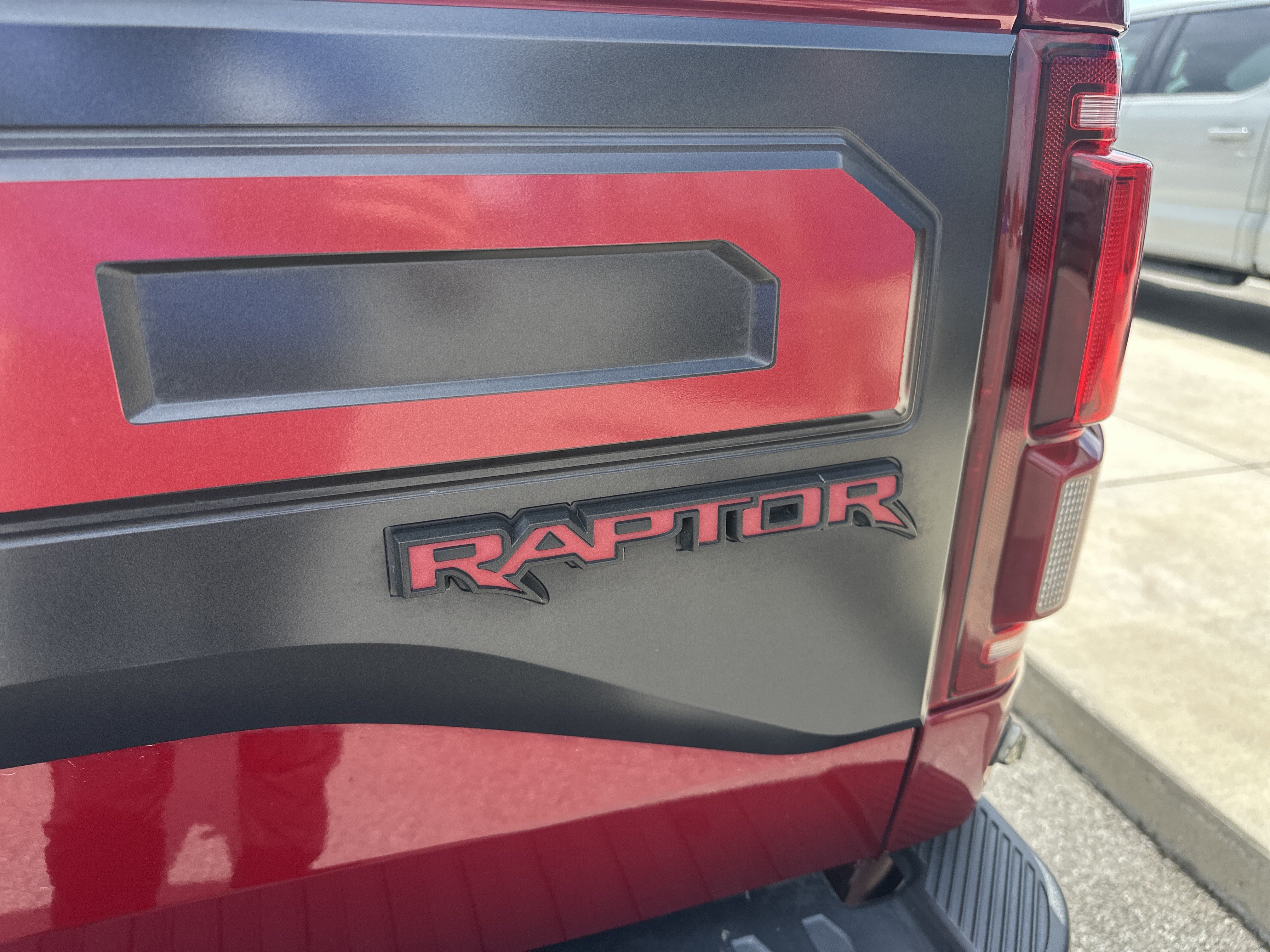 Used 2017 Ford F150 Raptor w/ Equipment Group 802A Luxury AWD/4WD image 10