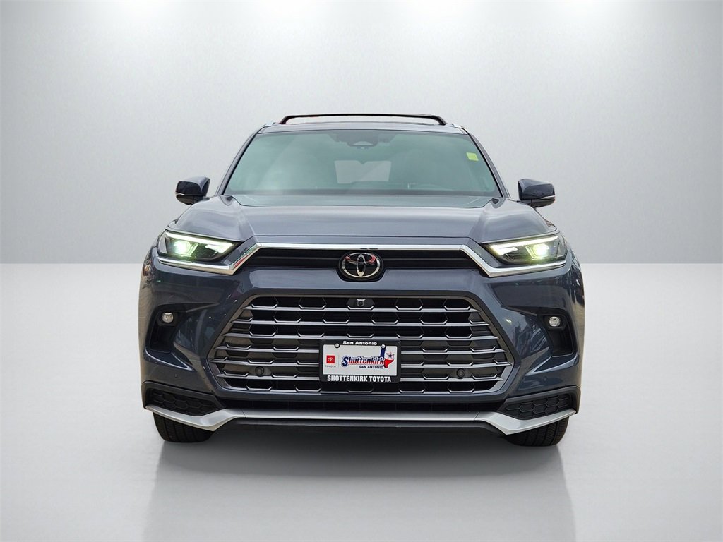 Used 2025 Toyota Grand Highlander AWD Hybrid image 2