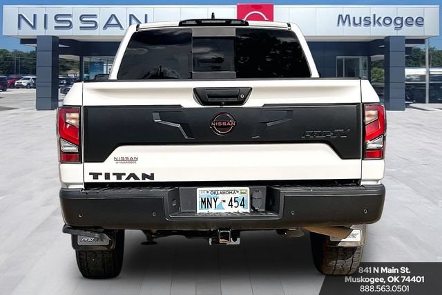 Used 2023 Nissan Titan PRO-4X w/ Pro-4x Convenience Package AWD/4WD image 6