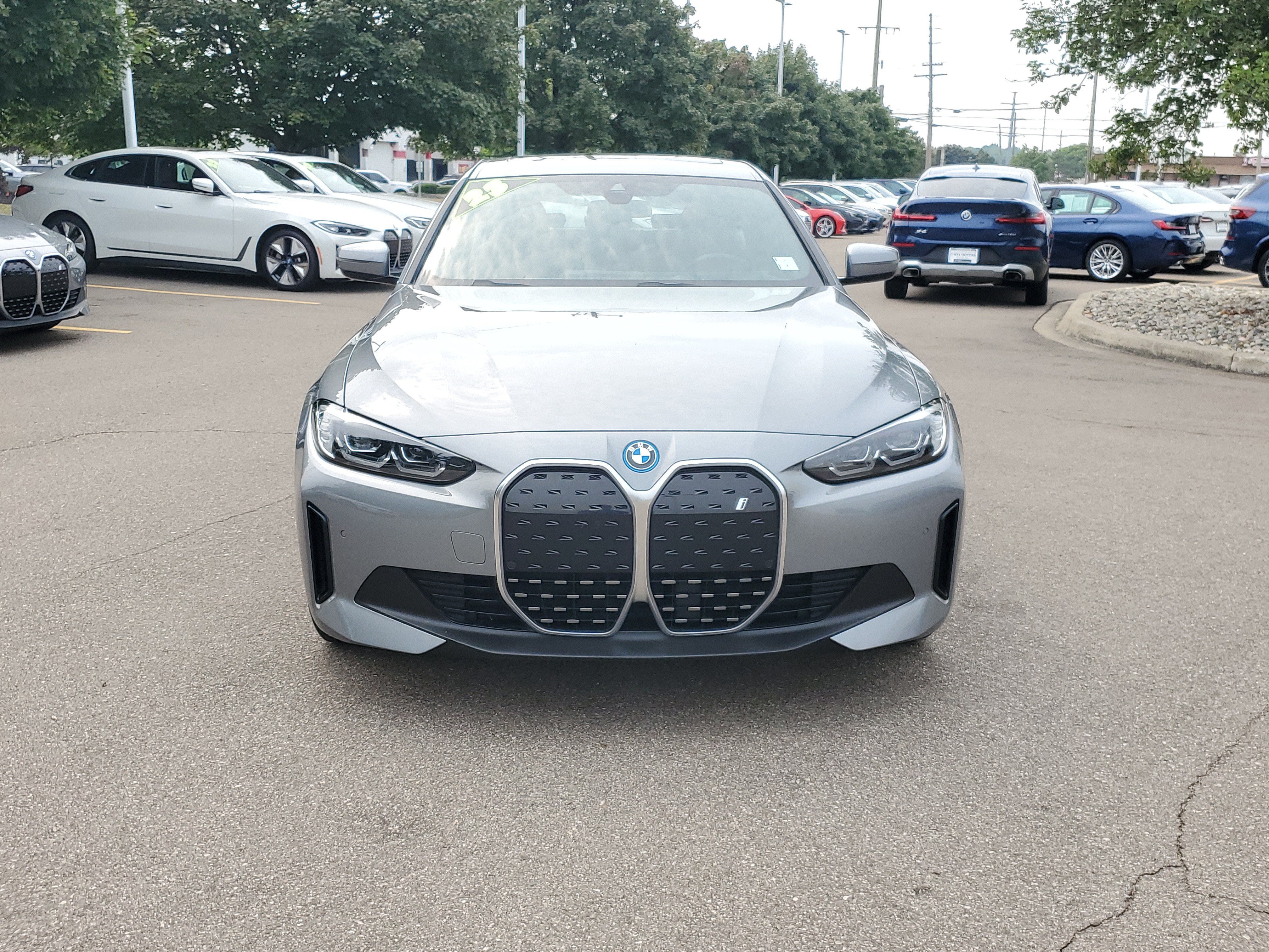 Used 2023 BMW i4 eDrive35 w/ Premium Package RWD image 8