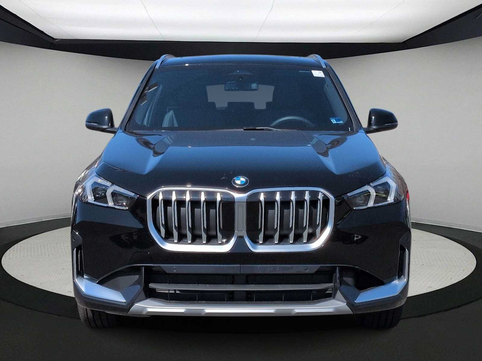 New 2026 BMW X1 xDrive28i AWD/4WD image 3