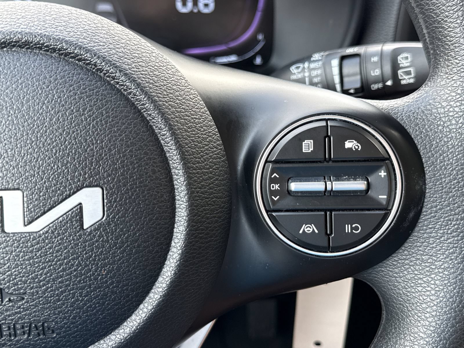 Used 2025 Kia Soul LX w/ LX Technology Package FWD image 19