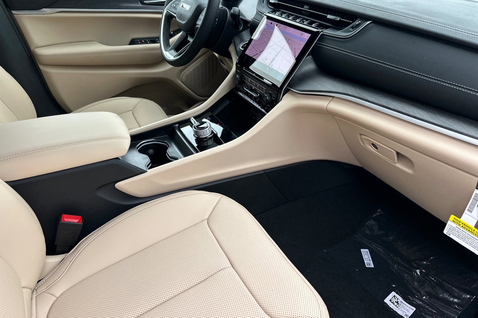 New 2025 Jeep Grand Cherokee L Limited w/ Luxury Tech Group II image 16