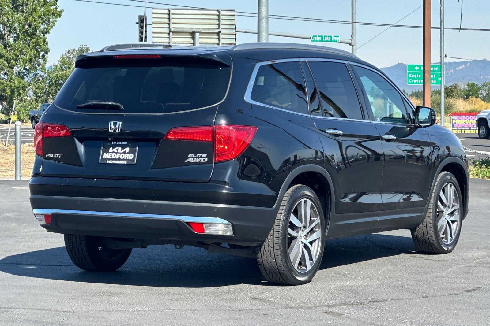 Used 2016 Honda Pilot Elite image 4
