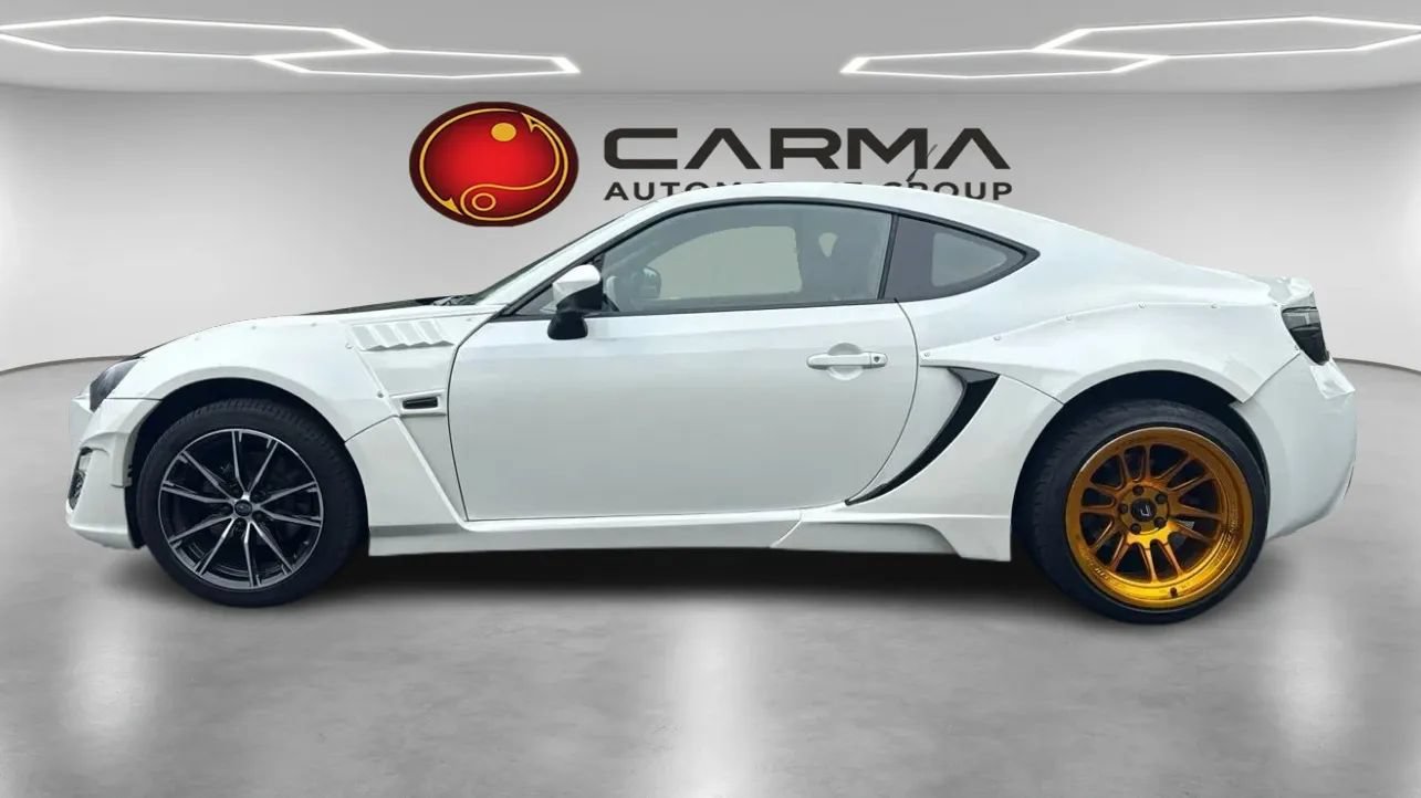 Used 2014 Scion FR-S RWD image 2