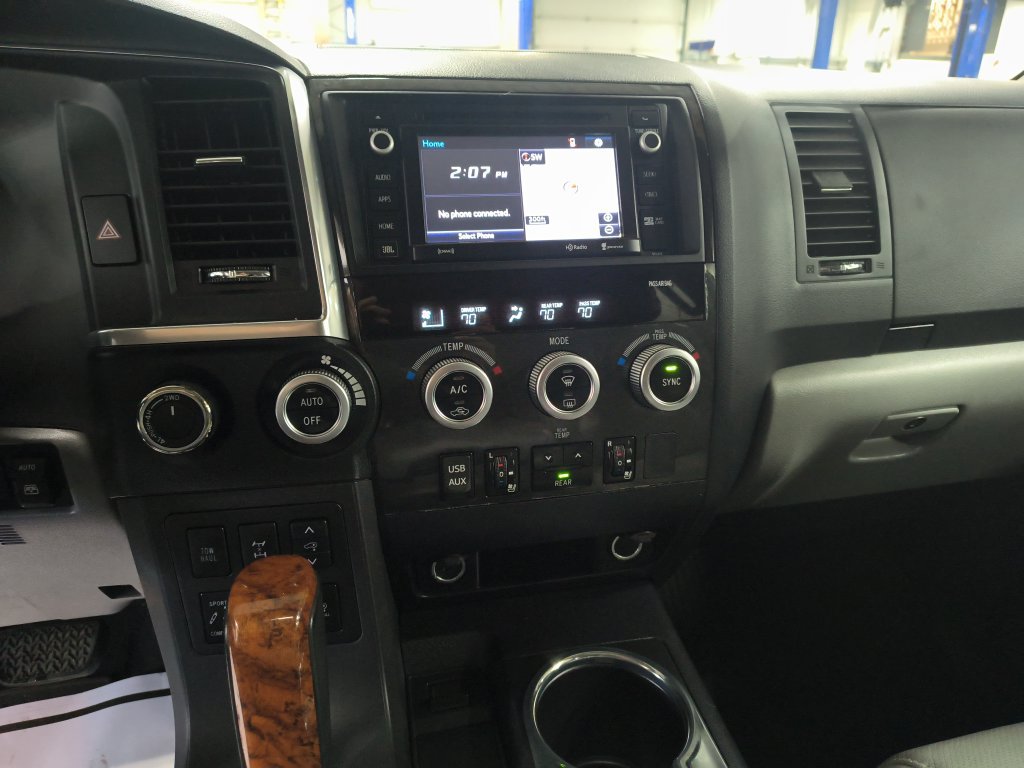 Used 2019 Toyota Sequoia Platinum AWD/4WD image 34