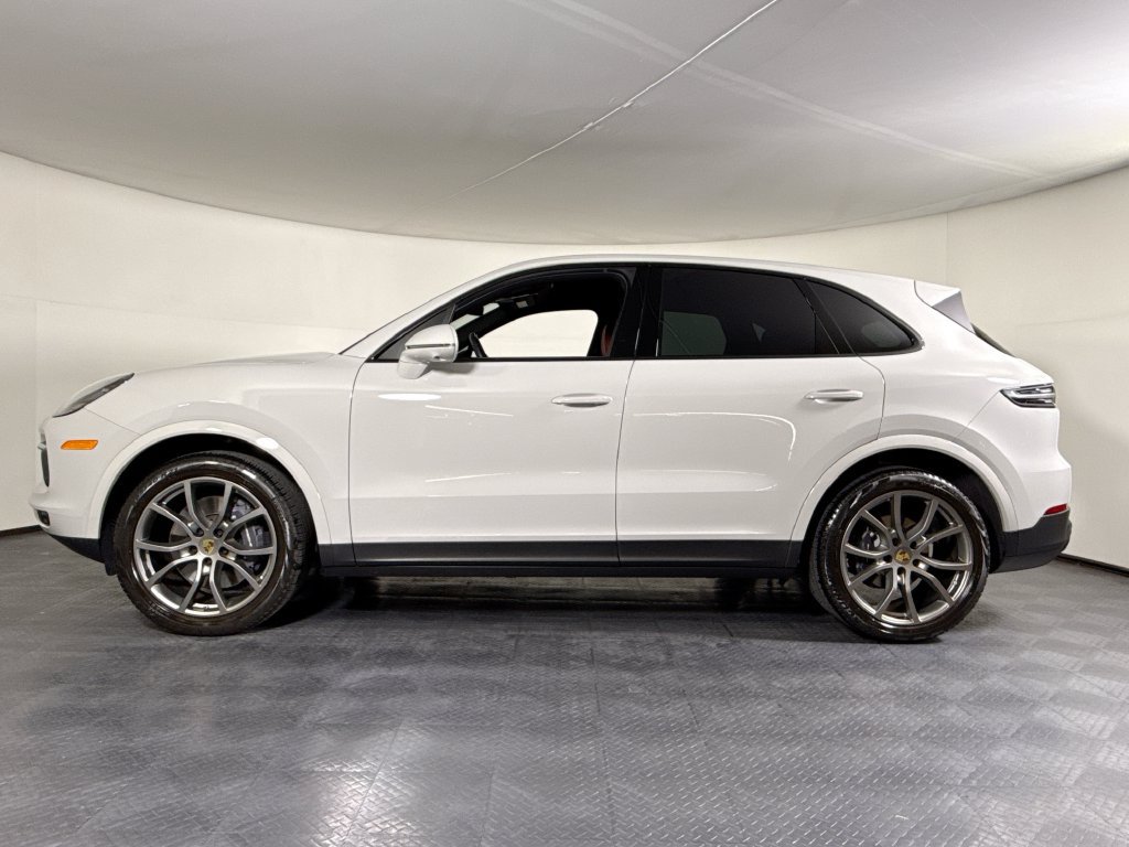 Certified 2023 Porsche Cayenne AWD/4WD image 2