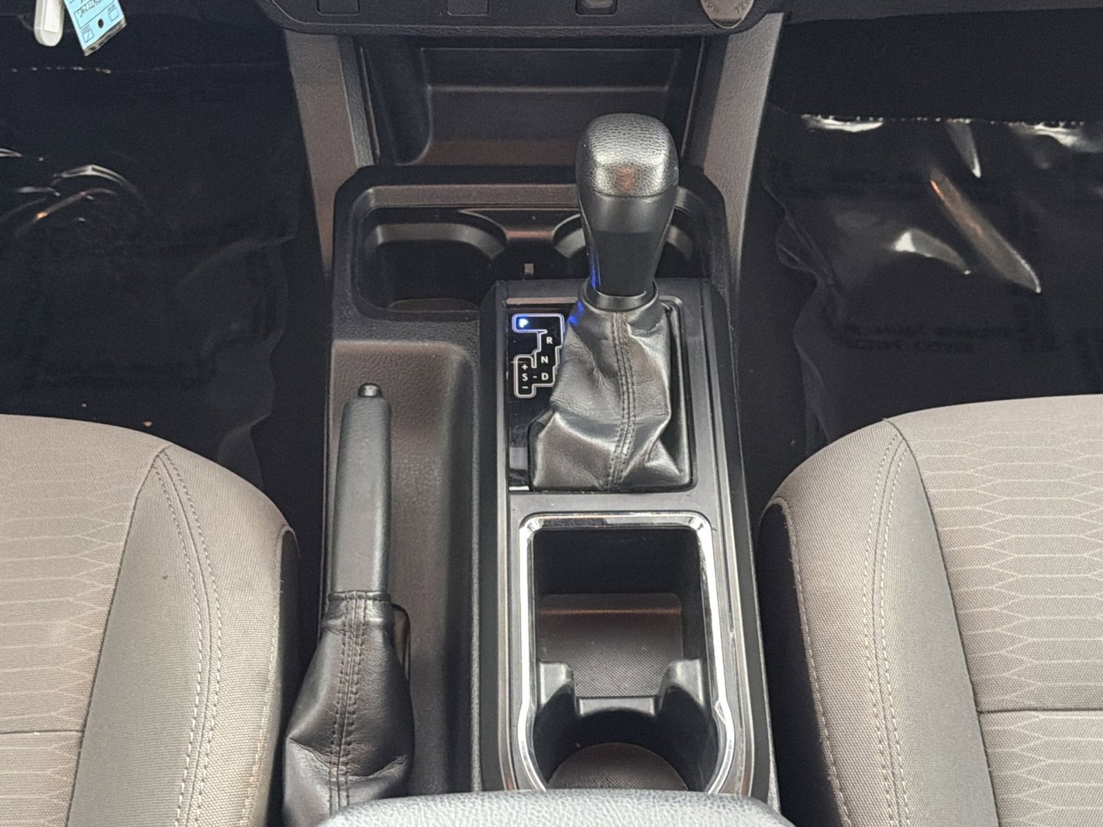 Used 2018 Toyota Tacoma SR w/ SR Convenience Package image 21