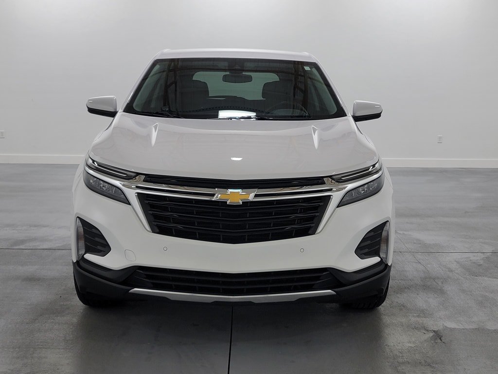 Used 2024 Chevrolet Equinox LT w/ LPO, Floor Liner Package FWD image 3