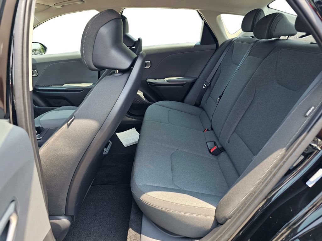 Certified 2025 Kia K4 FWD image 30