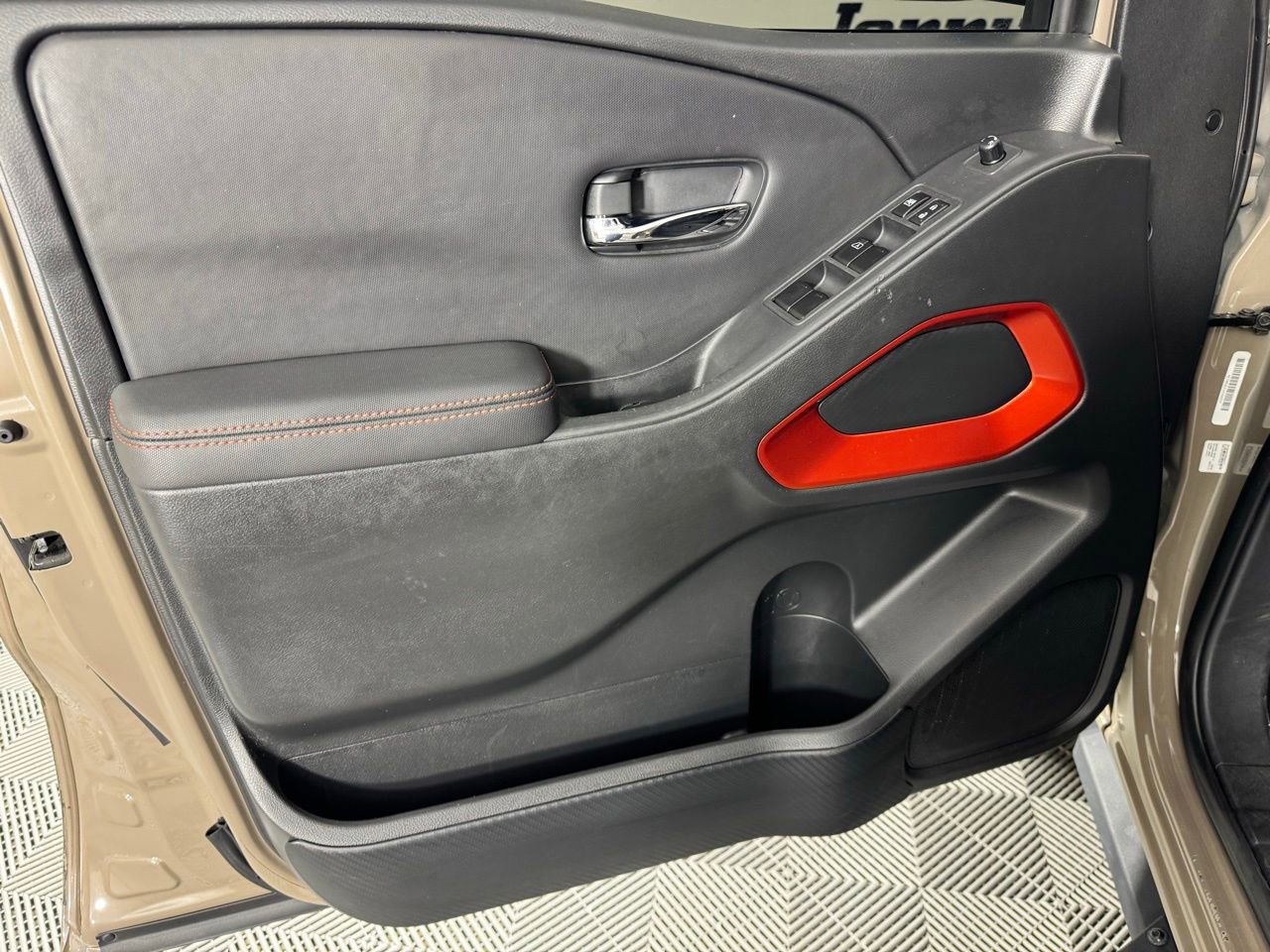 Used 2022 Nissan Frontier PRO-4X w/ Off-Road Protection Package AWD/4WD image 10