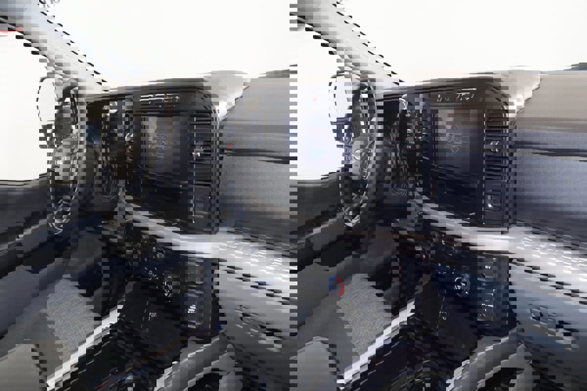 Used 2023 Ford F450 XLT w/ FX4 Off-Road Package image 37