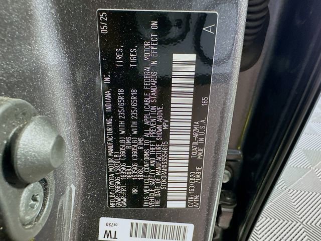 Used 2025 Toyota Highlander XLE image 21